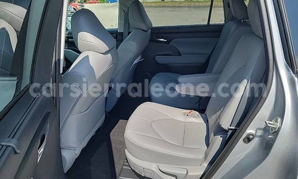 Buy Used Toyota Highlander Silver Car in Freetown in Western Urban Buy Used Toyota Highlander Silver Car in Freetown in Western Urban