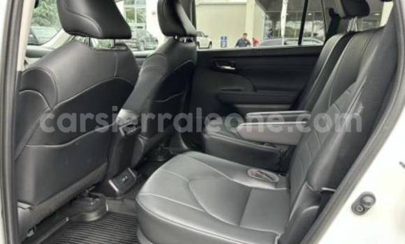 Buy Used Toyota Highlander White Car in Freetown in Western Urban Buy Used Toyota Highlander White Car in Freetown in Western Urban