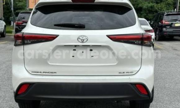Buy Used Toyota Highlander White Car in Freetown in Western Urban Buy Used Toyota Highlander White Car in Freetown in Western Urban