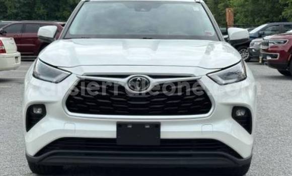 Buy Used Toyota Highlander White Car in Freetown in Western Urban Buy Used Toyota Highlander White Car in Freetown in Western Urban