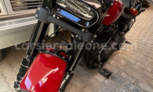 Acheter Occasion Moto Harley Davidson Dyna Rouge à Freetown, Western Urban