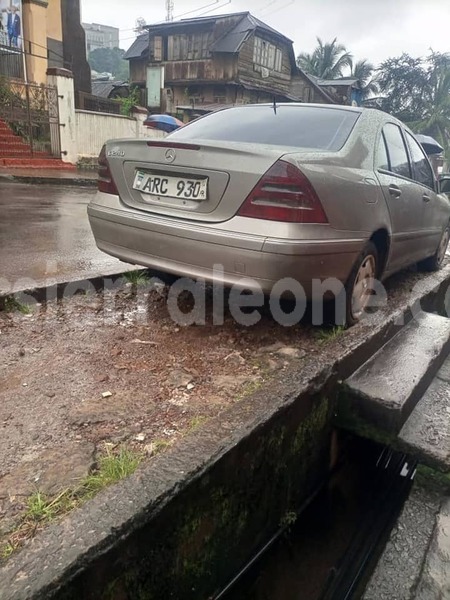 Big with watermark mercedes benz glc 250d western urban freetown 7596