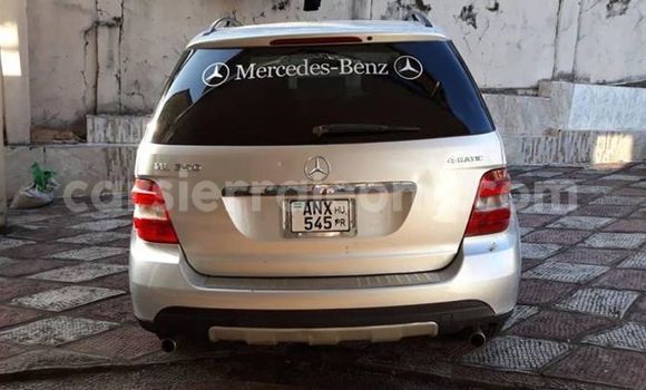 Acheter Occasion Voiture Mercedes‒Benz ML–Class Gris à Freetown, Western Urban Acheter Occasion Voiture Mercedes‒Benz ML–Class Gris à Freetown, Western Urban