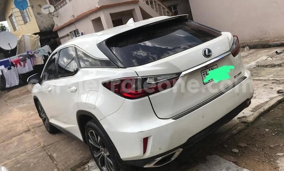 Buy Used Hyundai Accent White Car in Freetown in Western Urban Buy Used Hyundai Accent White Car in Freetown in Western Urban