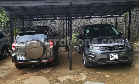 Buy Used Land Rover Discovery Sport Silver Car in Freetown in Western Urban Buy Used Land Rover Discovery Sport Silver Car in Freetown in Western Urban