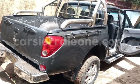 Buy Used Mitsubishi L200 Black Car in Freetown in Western Urban Buy Used Mitsubishi L200 Black Car in Freetown in Western Urban