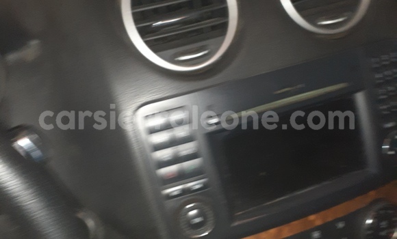 Buy Used Mercedes‒Benz 300–Series Silver Car in Freetown in Western Urban Buy Used Mercedes‒Benz 300–Series Silver Car in Freetown in Western Urban