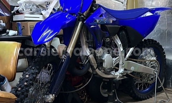 Buy Used Yamaha YZ Blue Bike in Freetown in Western Urban