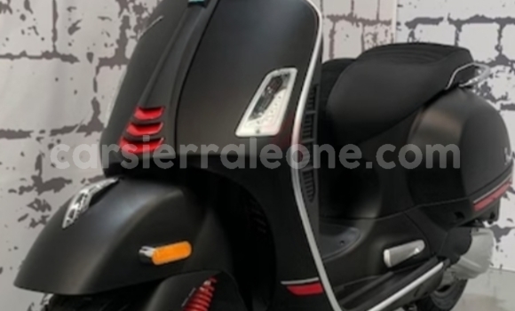 Buy Used Vespa GTS Black Bike in Freetown in Western Urban