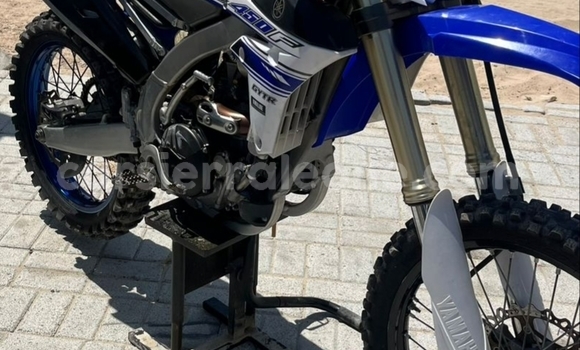 Buy Used Yamaha YZ450F Blue Bike in Freetown in Western Urban