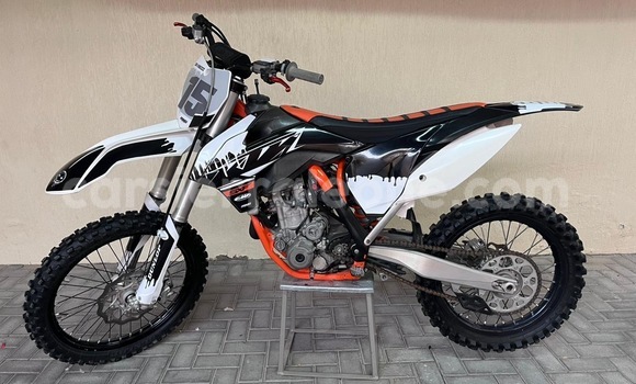 Buy Used KTM 250 Beige Bike in Freetown in Western Urban