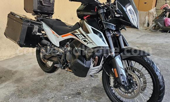 Buy Used KTM ADVENTURE White Bike in Freetown in Western Urban