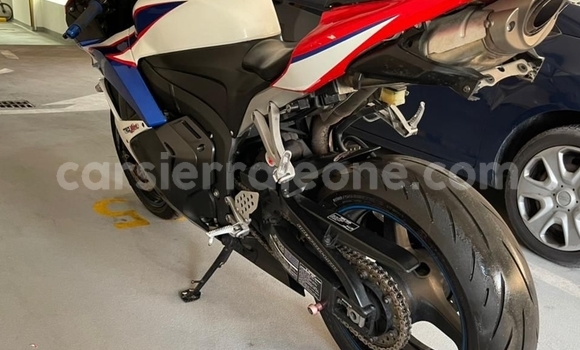Buy Used Honda CBR White Bike in Freetown in Western Urban Buy Used Honda CBR White Bike in Freetown in Western Urban