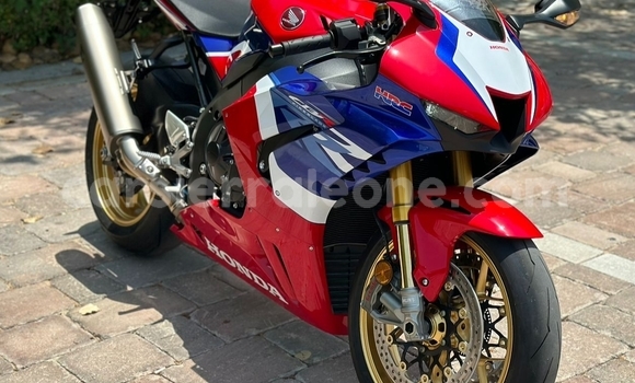 Buy Used Honda CBR 1000 RR Red Bike in Freetown in Western Urban