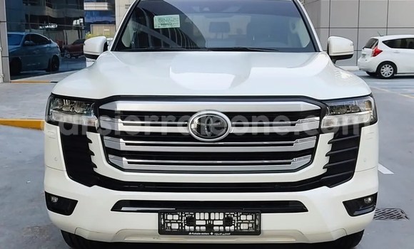 Buy Used Toyota Land Cruiser Green Car in Binkolo in Bombali Buy Used Toyota Land Cruiser Green Car in Binkolo in Bombali