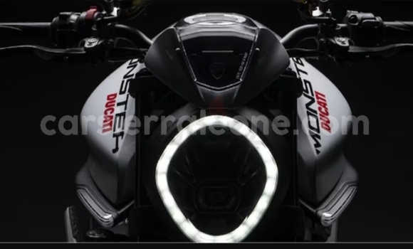 Acheter Occasion Moto Ducati Monster Blanc à Freetown, Western Urban Acheter Occasion Moto Ducati Monster Blanc à Freetown, Western Urban