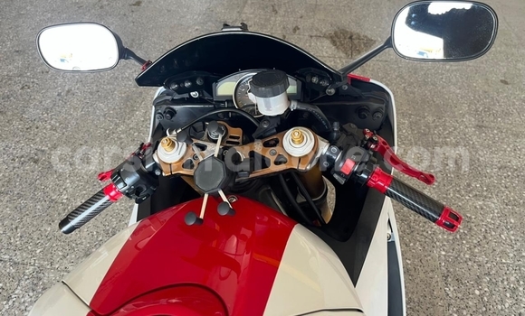 Acheter Occasion Moto Yamaha YZF Blanc à Freetown, Western Urban Acheter Occasion Moto Yamaha YZF Blanc à Freetown, Western Urban