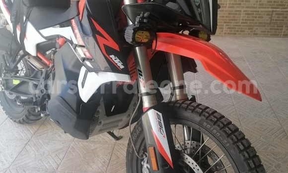 Buy Used KTM ADVENTURE White Bike in Freetown in Western Urban