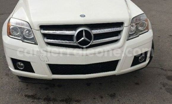Buy Used Mercedes‒Benz GLK–Class White Car in Freetown in Western Urban Buy Used Mercedes‒Benz GLK–Class White Car in Freetown in Western Urban