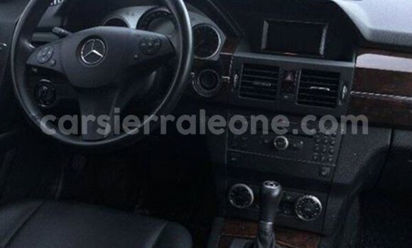 Buy Used Mercedes‒Benz GLK–Class White Car in Freetown in Western Urban Buy Used Mercedes‒Benz GLK–Class White Car in Freetown in Western Urban