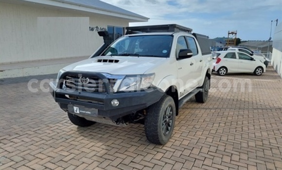 Buy Used Toyota Hilux White Car in Freetown in Western Urban Buy Used Toyota Hilux White Car in Freetown in Western Urban