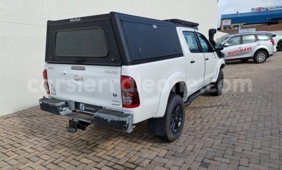 Buy Used Toyota Hilux White Car in Freetown in Western Urban Buy Used Toyota Hilux White Car in Freetown in Western Urban