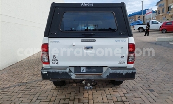 Buy Used Toyota Hilux White Car in Freetown in Western Urban Buy Used Toyota Hilux White Car in Freetown in Western Urban