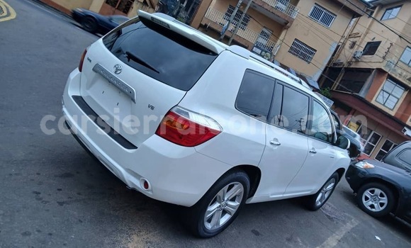 Buy Import Toyota Highlander White Car in Freetown in Western Urban Buy Import Toyota Highlander White Car in Freetown in Western Urban