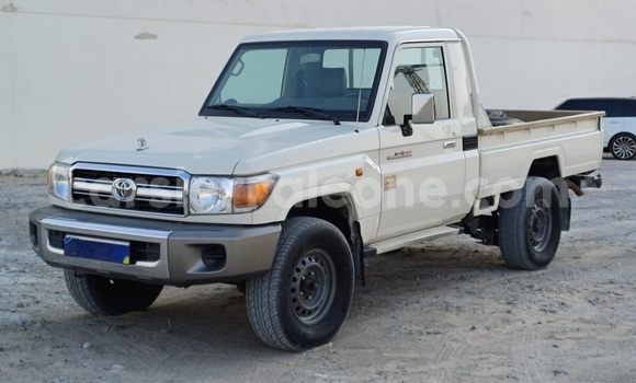 Buy Used Toyota Land Cruiser White Car in Freetown in Western Urban Buy Used Toyota Land Cruiser White Car in Freetown in Western Urban