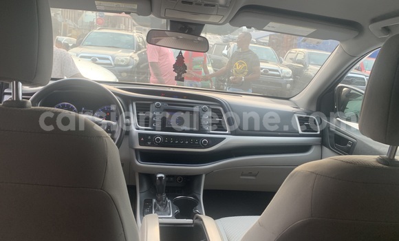 Buy Import Toyota Highlander Other Car in Freetown in Western Urban Buy Import Toyota Highlander Other Car in Freetown in Western Urban
