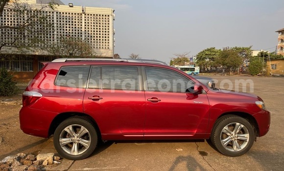 Buy Import Toyota Highlander Red Car in Freetown in Western Urban Buy Import Toyota Highlander Red Car in Freetown in Western Urban