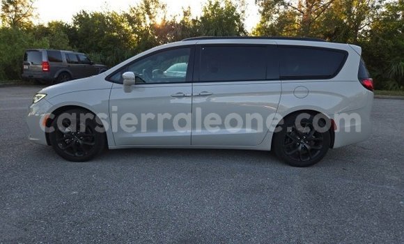 Buy Used Chrysler Pacifica White Car in Freetown in Western Urban Buy Used Chrysler Pacifica White Car in Freetown in Western Urban