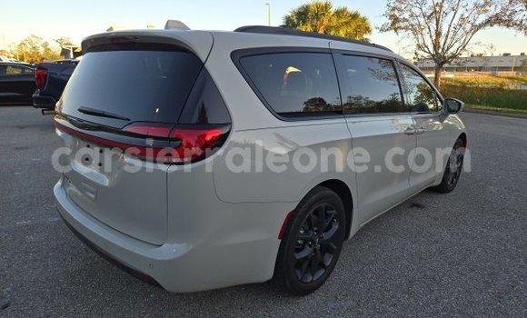 Buy Used Chrysler Pacifica White Car in Freetown in Western Urban Buy Used Chrysler Pacifica White Car in Freetown in Western Urban
