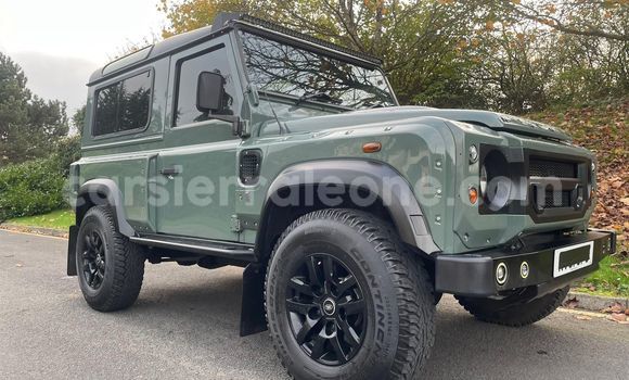 Buy Used Land Rover Defender Green Car in Freetown in Western Urban Buy Used Land Rover Defender Green Car in Freetown in Western Urban