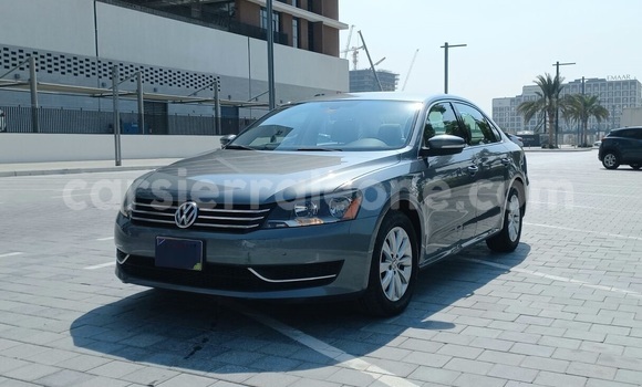 Buy Used Volkswagen Passat Blue Car in Freetown in Western Urban