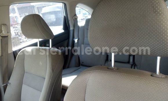 Buy Used Honda CR–V White Car in Freetown in Western Urban Buy Used Honda CR–V White Car in Freetown in Western Urban