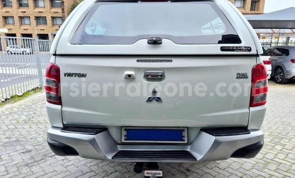 Buy Used Mitsubishi Triton White Car in Freetown in Western Urban Buy Used Mitsubishi Triton White Car in Freetown in Western Urban