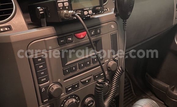 Buy Used Land Rover Discovery Green Car in Freetown in Western Urban Buy Used Land Rover Discovery Green Car in Freetown in Western Urban