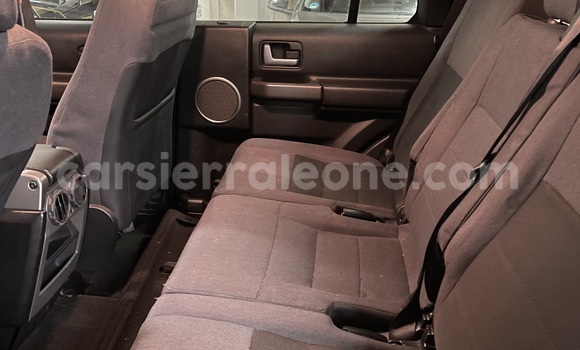 Buy Used Land Rover Discovery Green Car in Freetown in Western Urban Buy Used Land Rover Discovery Green Car in Freetown in Western Urban
