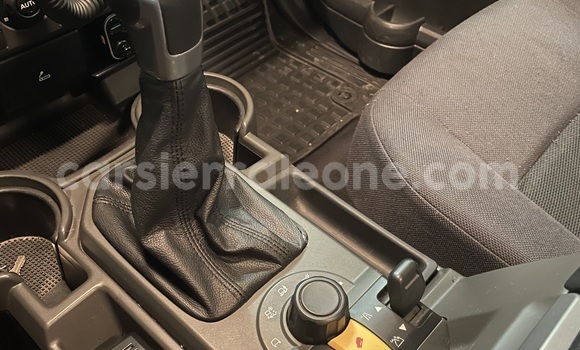 Buy Used Land Rover Discovery Green Car in Freetown in Western Urban Buy Used Land Rover Discovery Green Car in Freetown in Western Urban