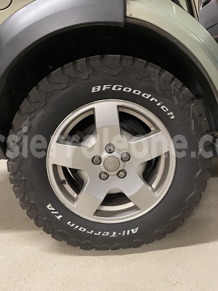 Big with watermark land rover discovery western urban freetown 8257