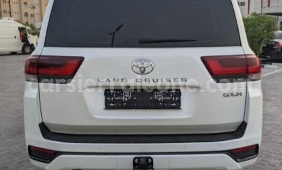 Buy Used Toyota Land Cruiser White Car in Freetown in Western Urban Buy Used Toyota Land Cruiser White Car in Freetown in Western Urban