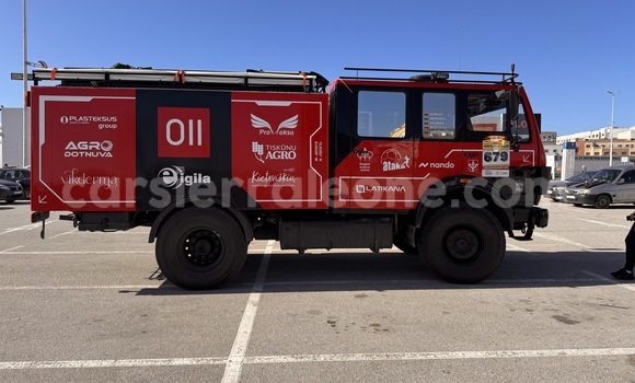 Buy Used Mercedes‒Benz Truck Red Truck in Freetown in Western Urban Buy Used Mercedes‒Benz Truck Red Truck in Freetown in Western Urban