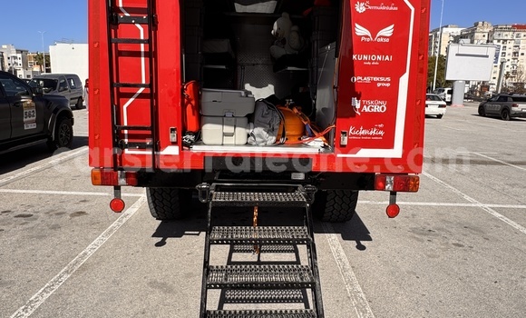 Buy Used Mercedes‒Benz Truck Red Truck in Freetown in Western Urban Buy Used Mercedes‒Benz Truck Red Truck in Freetown in Western Urban