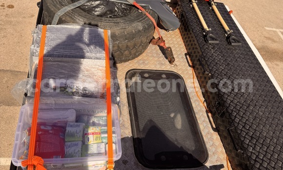 Buy Used Mercedes‒Benz Truck Red Truck in Freetown in Western Urban Buy Used Mercedes‒Benz Truck Red Truck in Freetown in Western Urban