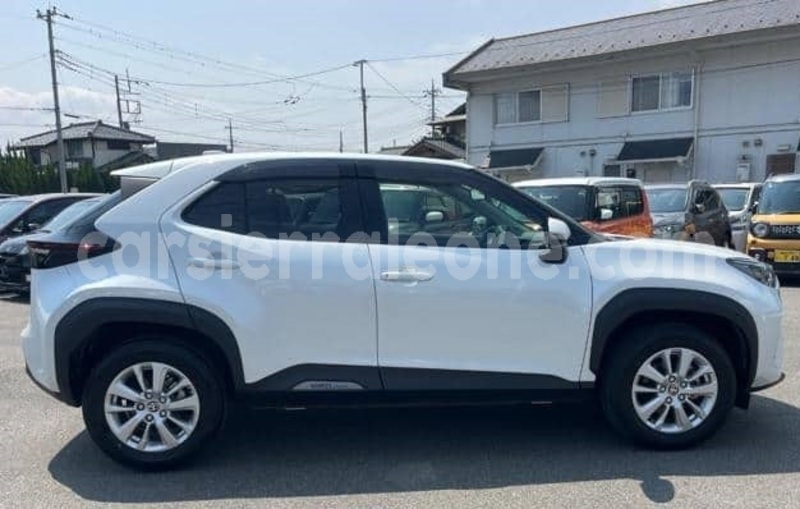 Big with watermark toyota yaris western urban freetown 8277