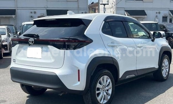 Buy Used Toyota Yaris White Car in Freetown in Western Urban Buy Used Toyota Yaris White Car in Freetown in Western Urban