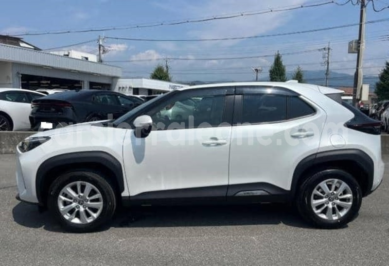 Big with watermark toyota yaris western urban freetown 8277