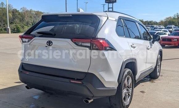 Buy Used Toyota RAV4 White Car in Bumpe in Bo Buy Used Toyota RAV4 White Car in Bumpe in Bo