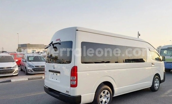 Buy Used Toyota Hiace White Car in Freetown in Western Urban Buy Used Toyota Hiace White Car in Freetown in Western Urban